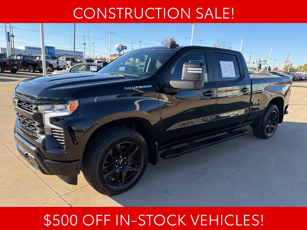 Used 2024 Chevrolet Silverado 1500 RST w/ Convenience Package II AWD/4WD image 2