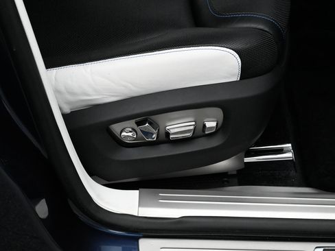 Used 2018 Rolls-Royce Ghost RWD image 56