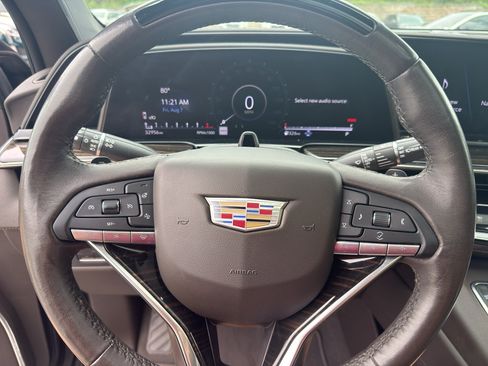 Used 2022 Cadillac Escalade ESV Premium Luxury w/ Performance Package AWD/4WD image 10