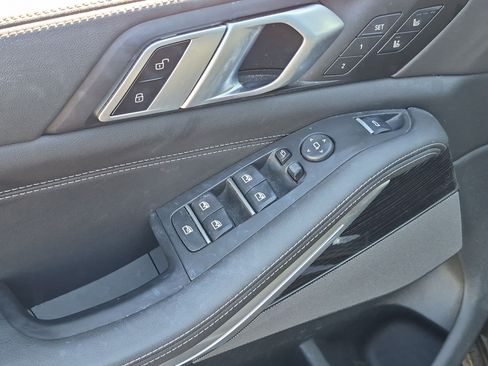 Used 2024 BMW X5 xDrive40i w/ M Sport Package AWD/4WD image 15