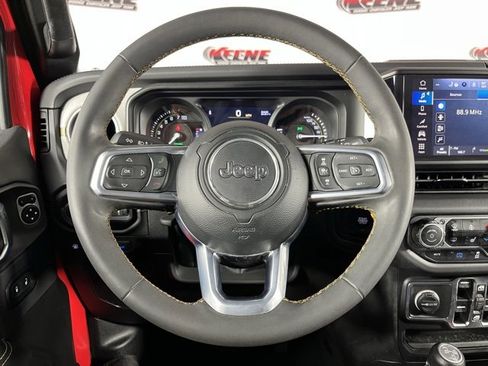 Used 2024 Jeep Wrangler Unlimited Sahara image 12