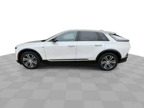 Certified 2024 Cadillac Lyriq Luxury w/ LPO, Floor Liner Package AWD/4WD image 5