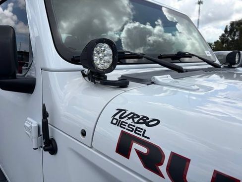 Used 2022 Jeep Gladiator Rubicon w/ LED Lighting Group AWD/4WD image 4