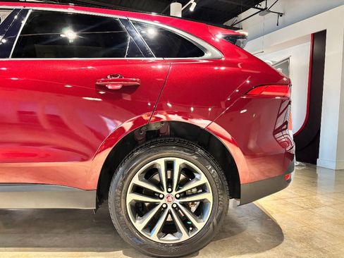 Used 2017 Jaguar F-PACE Premium image 10
