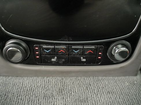 Used 2012 Jaguar XJ RWD image 9