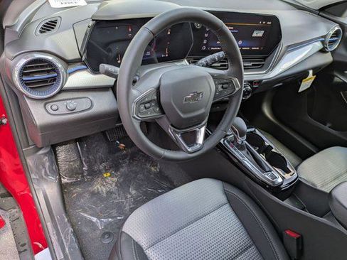 New 2026 Chevrolet Trax LT w/ Driver Confidence Package image 10