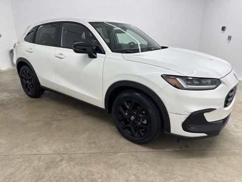 Used 2024 Honda HR-V Sport image 3