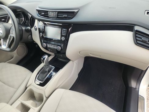 Used 2019 Nissan Rogue Sport SV FWD image 27