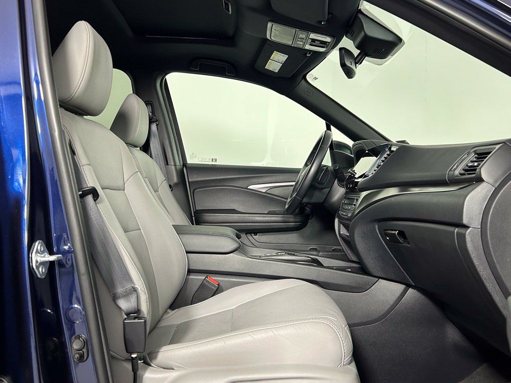 Used 2025 Honda Passport EX-L image 10
