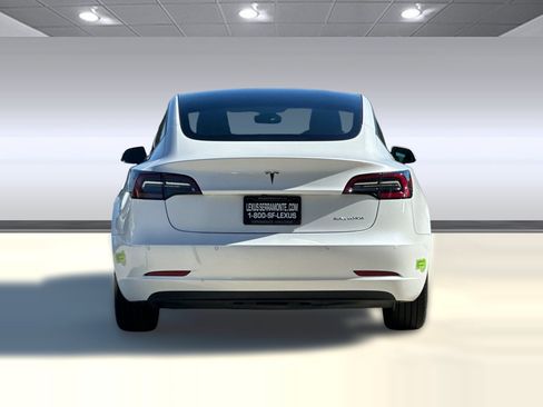 Used 2022 Tesla Model 3 Long Range AWD/4WD image 9