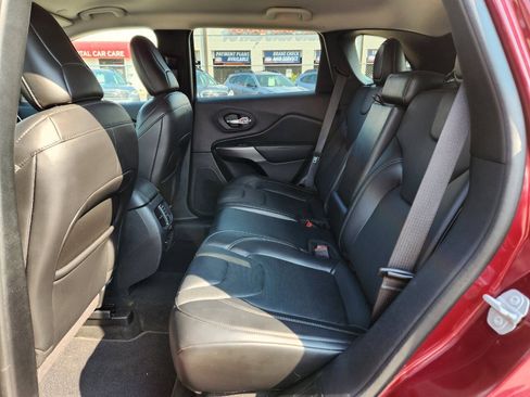 Used 2020 Jeep Cherokee Limited AWD/4WD image 13