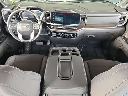 Certified 2024 GMC Sierra 1500 Elevation w/ LPO, Elevation Black Package AWD/4WD image 23
