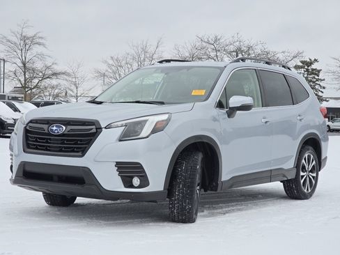 Used 2022 Subaru Forester Limited image 15
