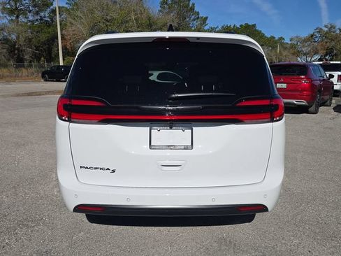 New 2026 Chrysler Pacifica Select w/ S Appearance Package FWD image 5