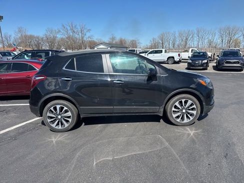 Used 2021 Buick Encore Preferred FWD image 3