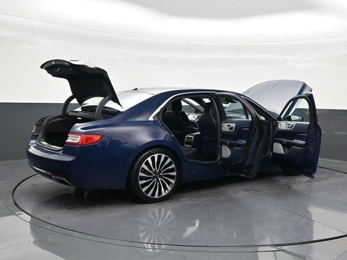 Used 2017 Lincoln Continental Black Label w/ Rear-seat Package image 33