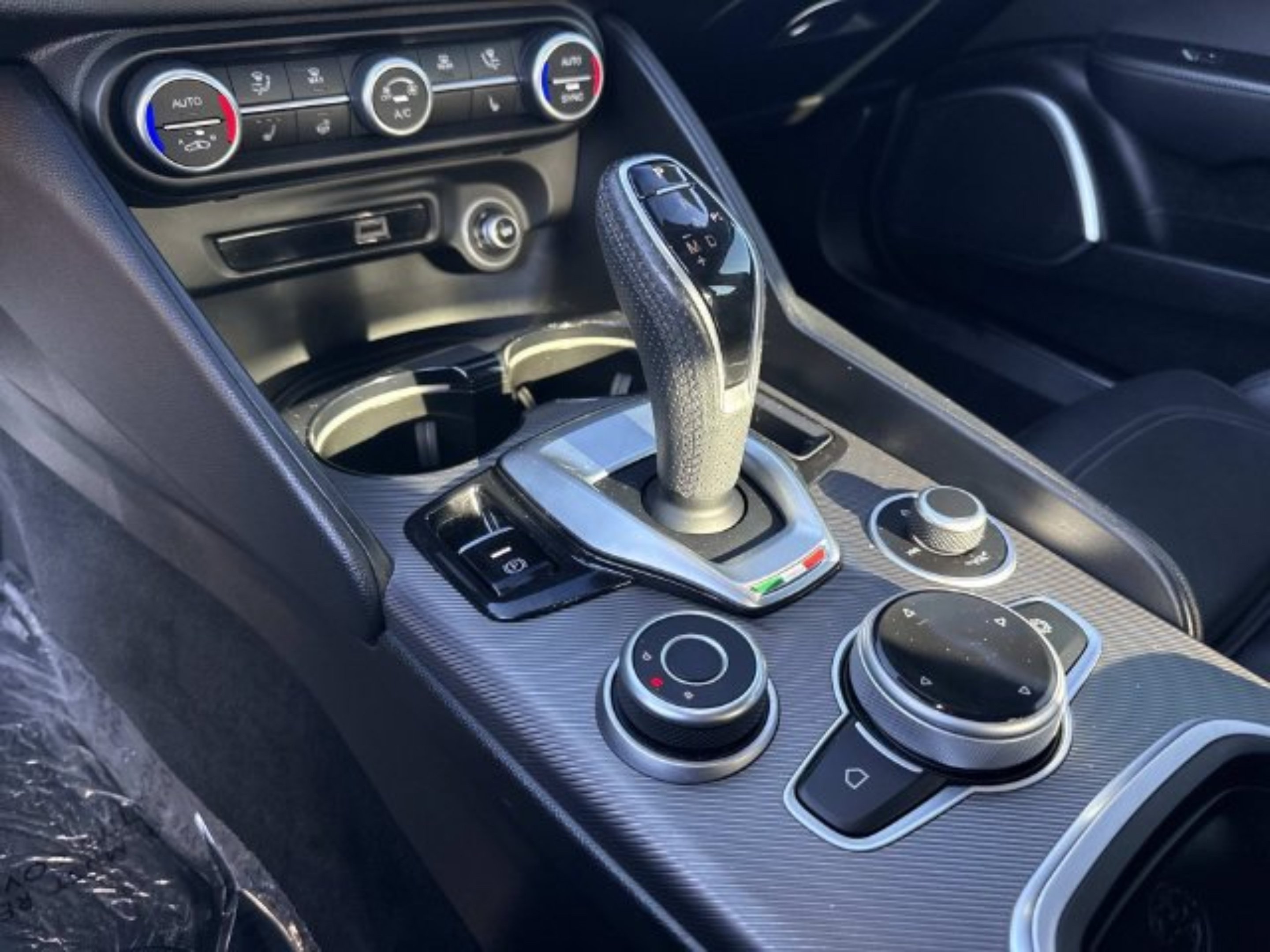 Used 2021 Alfa Romeo Giulia Ti Sport AWD/4WD image 23