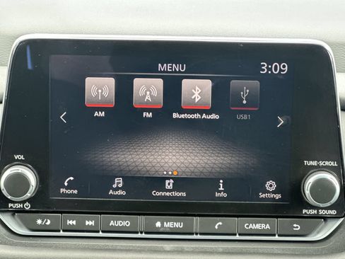 Used 2026 Nissan Rogue S AWD/4WD image 28