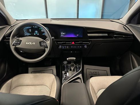 Used 2024 Kia Niro FWD image 9