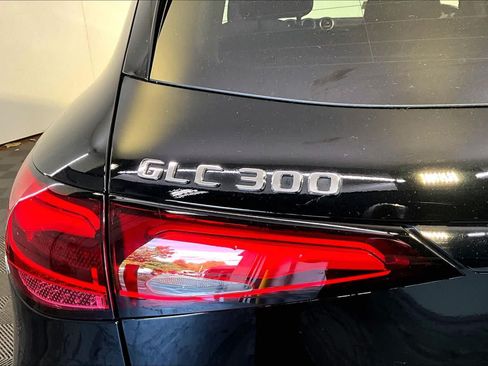 Used 2026 Mercedes-Benz GLC 300 4MATIC image 33