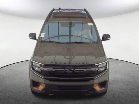 Used 2025 Ford Expedition Tremor AWD/4WD image 2