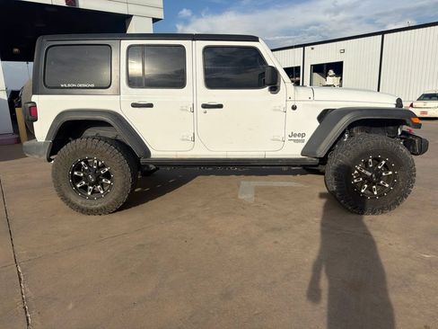 Used 2019 Jeep Wrangler Unlimited Sport S AWD/4WD image 2