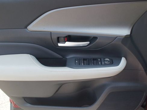 Used 2026 Toyota Grand Highlander AWD Hybrid image 30