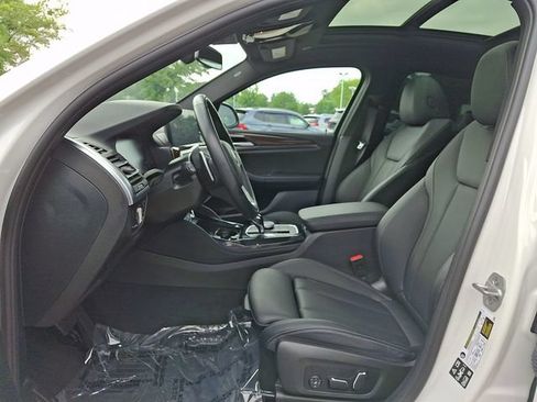 Used 2024 BMW X4 xDrive30i w/ Parking Assistance Package AWD/4WD image 16