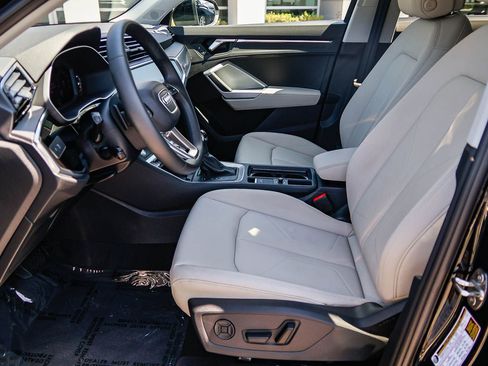 Certified 2025 Audi Q3 2.0T Premium w/ Convenience Package image 21