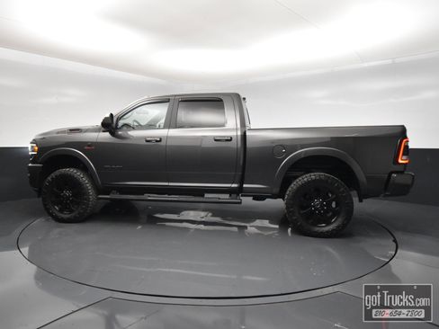 Used 2022 RAM 2500 Laramie AWD/4WD image 3