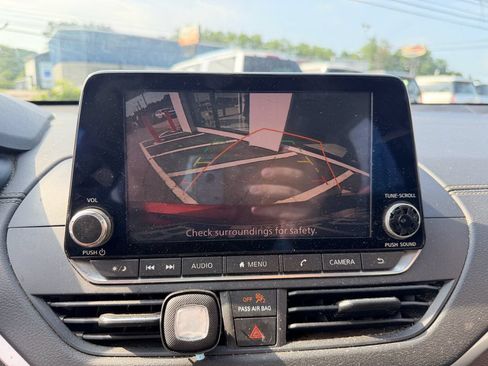 Used 2019 Nissan Altima 2.5 SV FWD image 4