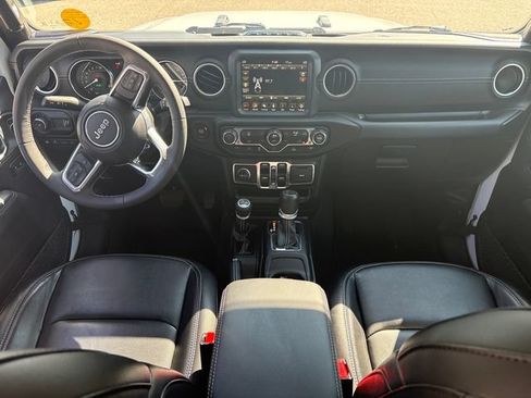Used 2023 Jeep Wrangler Unlimited Sahara AWD/4WD image 19
