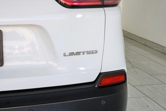 Used 2019 Jeep Cherokee Limited AWD/4WD image 48