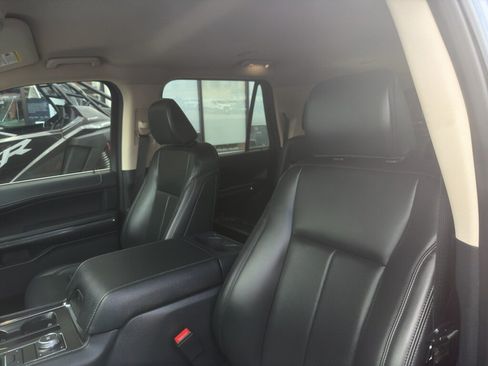 Used 2023 Ford Expedition Max XLT AWD/4WD image 15