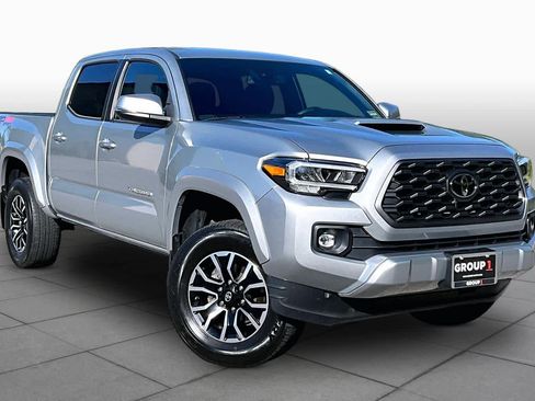 Used 2023 Toyota Tacoma TRD Sport w/ Technology Package AWD/4WD image 3