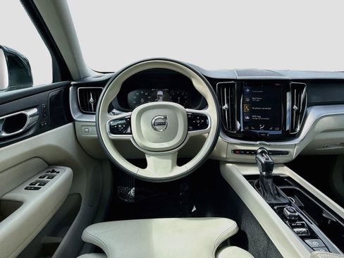 Used 2019 Volvo XC60 T5 Inscription w/ Protection Package AWD/4WD image 11