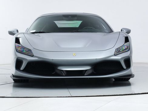 Used 2021 Ferrari F8 Tributo RWD image 11