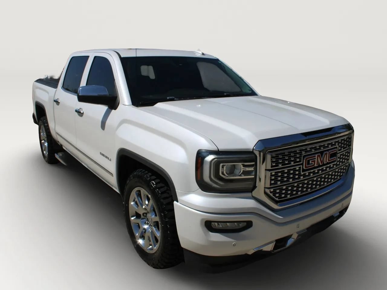 Used 2017 GMC Sierra 1500 Denali AWD/4WD image 13