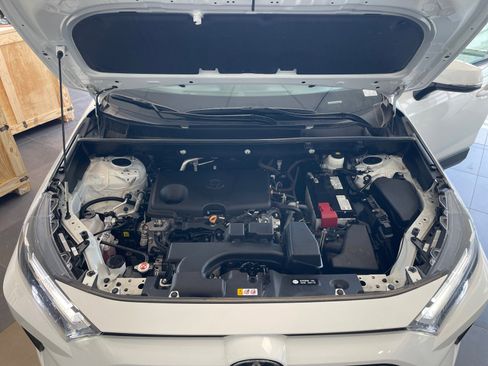 Used 2024 Toyota RAV4 XLE w/ Convenience Package FWD image 22