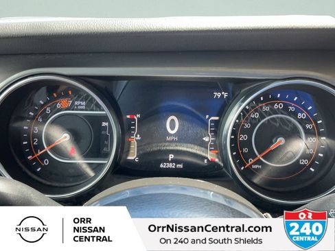 Used 2023 Jeep Wrangler Unlimited Sahara AWD/4WD image 21