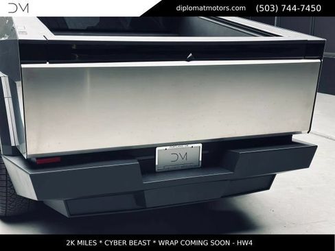 Used 2024 Tesla Cybertruck Cyberbeast AWD/4WD image 15