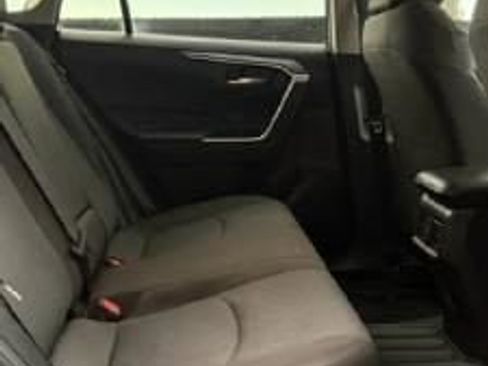 Used 2025 Toyota RAV4 XLE AWD/4WD image 18