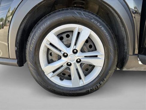 Used 2021 Nissan Kicks S FWD image 25