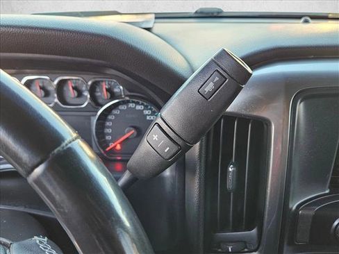 Used 2018 Chevrolet Silverado 1500 LT w/ LT Eassist Package image 14