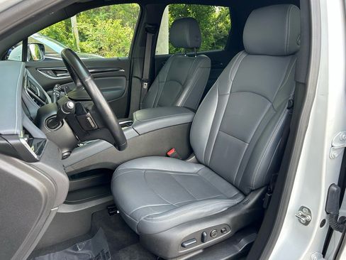 Used 2024 Buick Enclave Premium image 18
