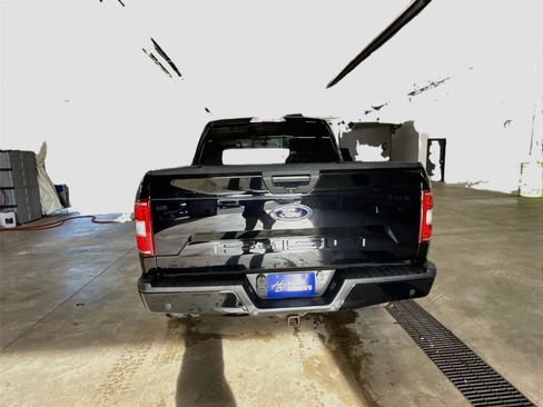 Used 2018 Ford F150 XLT w/ Equipment Group 302A Luxury AWD/4WD image 9