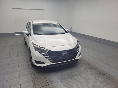 Used 2025 Nissan Versa SV w/ Trunk Package FWD image 14