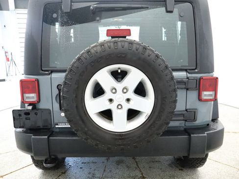 Used 2014 Jeep Wrangler Sport w/ Quick Order Package 24S AWD/4WD image 16