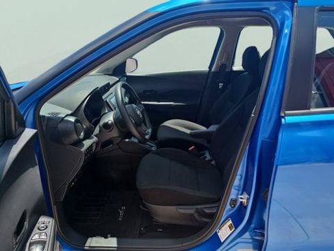 Used 2025 Nissan Kicks Play S FWD image 9