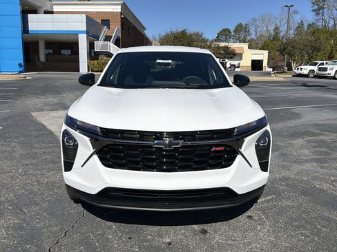 New 2026 Chevrolet Trax RS image 2